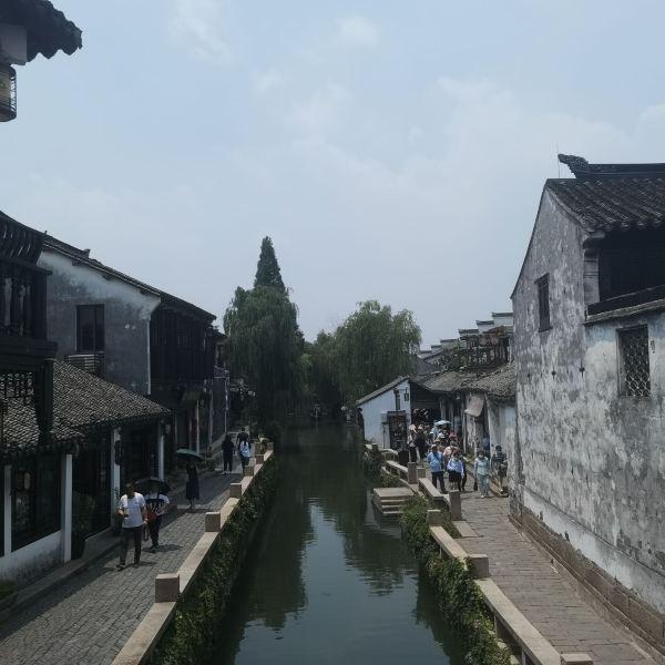 逃出美丽度假胜地